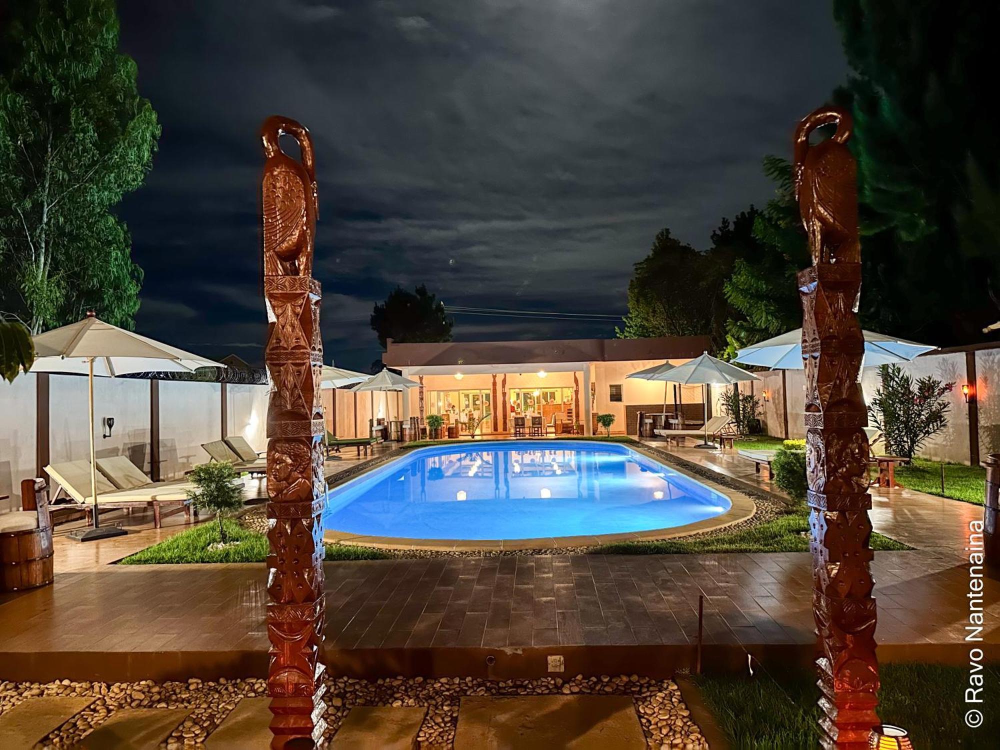 Bira Hotel Antsirabe Exterior foto